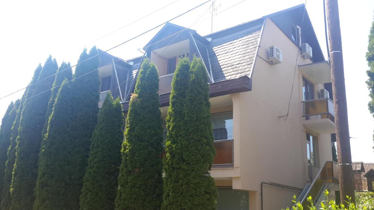 Rubin Apartman ハイデゥソボスロー エクステリア 写真